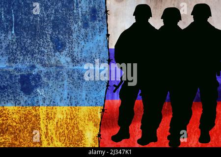 Flagge Russlands und der Ukraine auf einer Betonwand mit Soldaten Schatten gemalt. Beziehungen zwischen der Ukraine und Russland Stockfoto