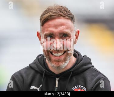 Preston, Großbritannien. 05. April 2022. Richard Keogh #26 von Blackpool kommt am 4/5/2022 in Deepdale in Preston, Großbritannien an. (Foto von Mark Cosgrove/News Images/Sipa USA) Quelle: SIPA USA/Alamy Live News Stockfoto