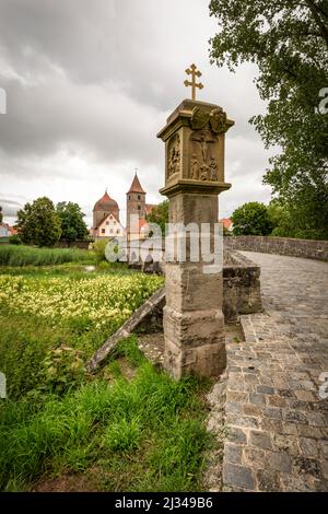 Die Altmühlbrücke bei Ornbau, Triesdorf, Ansbach, Mittelfranken, Franken, Bayern, Deutschland, Europa Stockfoto