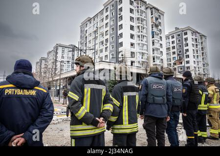 Bucha, Dekorationen der Komponenten des integrierten Militär- und Rettungssystems, im Bild 5.4.2022 (CTK Photo/Vojtech Darvik Maca) Stockfoto