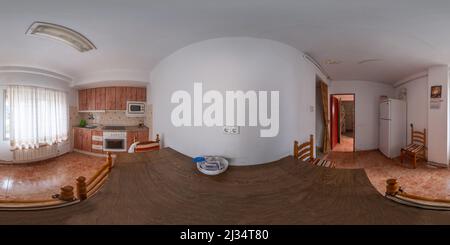 360 Grad Panorama Ansicht von 360 Grad Panoramafotografie Küche eines alten Hauses