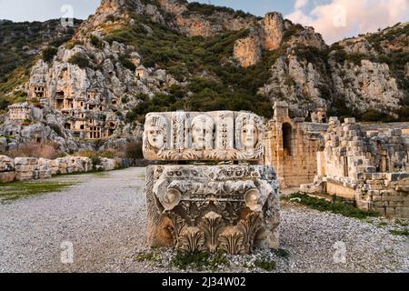 ALTE RUINEN VON MYRA Felsgräbern in der Nähe von Antalya Türkei Stockfoto