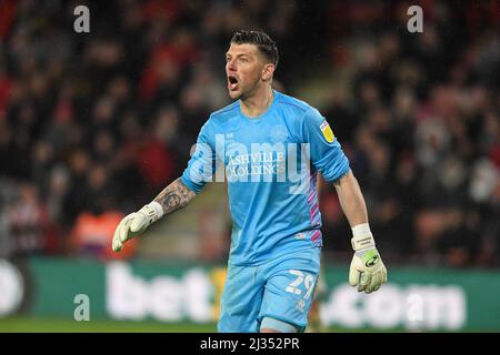 Sheffield, Großbritannien. 05. April 2022. Keiren Westwood #29 von Queens Park Rangers in Aktion während des Spiels in Sheffield, Großbritannien am 4/5/2022. (Foto von Simon Whitehead/News Images/Sipa USA) Quelle: SIPA USA/Alamy Live News Stockfoto