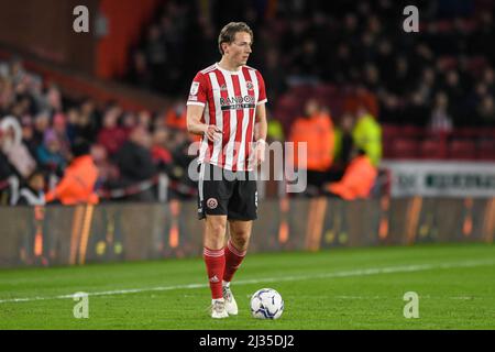 Sheffield, Großbritannien. 05. April 2022. Sander Berge #8 von Sheffield United mit dem Ball in Sheffield, Vereinigtes Königreich am 4/5/2022. (Foto von Simon Whitehead/News Images/Sipa USA) Quelle: SIPA USA/Alamy Live News Stockfoto