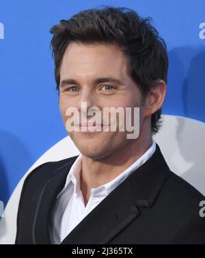 Los Angeles, USA. 05. April 2022. James Marshden kommt bei der SONIC THE IGEL 2 Los Angeles Premiere im Regency Village Theatre in Westwood, CA am Dienstag, dem 5. April 2022. (Foto: Sthanlee B. Mirador/Sipa USA) Quelle: SIPA USA/Alamy Live News Stockfoto
