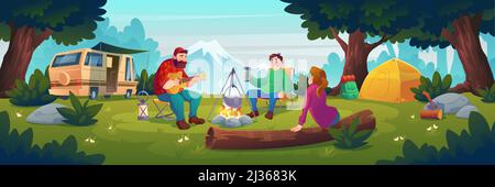Sommerlager mit Menschen, die in der Nähe des Lagerfeuers sitzen. Vector Cartoon Landschaft mit Berg, Wald und Campingplatz mit Touristen, Zelt, van, Stühle, Gitarre und Stock Vektor