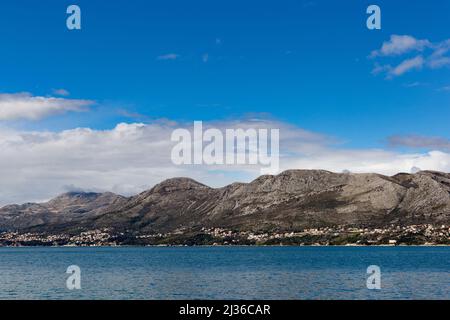 Blick auf die adria bei sonnigem Tag. Stockfoto