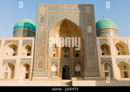 Buchara, Usbekistan. März 2022. Miri Arab Madrasah Stockfoto