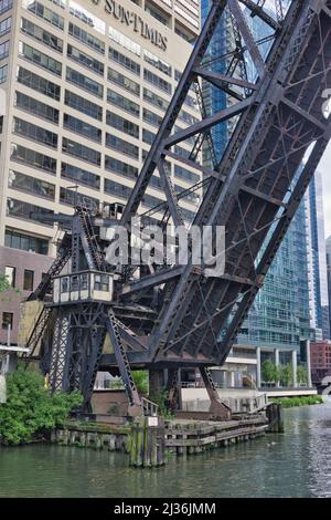 Historische Kinzie Street Eisenbahnbrücke Stockfoto