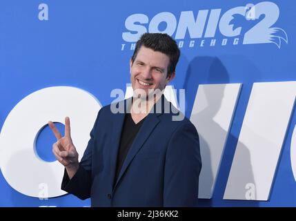 Los Angeles, USA. 05. April 2022. Jeff Fowler kommt bei der SONIC THE IGEL 2 Los Angeles Premiere im Regency Village Theater in Westwood, CA am Dienstag, dem 5. April 2022. (Foto: Sthanlee B. Mirador/Sipa USA) Quelle: SIPA USA/Alamy Live News Stockfoto