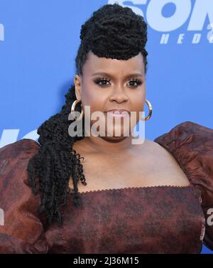 Los Angeles, USA. 05. April 2022. Natasha Rothwell kommt im SONIC THE IGEL 2 Los Angeles Premiere im Regency Village Theater in Westwood, CA am Dienstag, 5. April 2022. (Foto: Sthanlee B. Mirador/Sipa USA) Quelle: SIPA USA/Alamy Live News Stockfoto