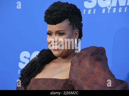 Los Angeles, USA. 05. April 2022. Natasha Rothwell kommt im SONIC THE IGEL 2 Los Angeles Premiere im Regency Village Theater in Westwood, CA am Dienstag, 5. April 2022. (Foto: Sthanlee B. Mirador/Sipa USA) Quelle: SIPA USA/Alamy Live News Stockfoto