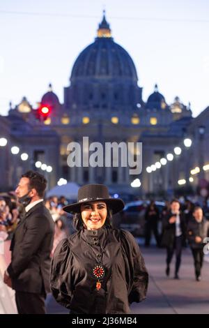 Rom, Italien. 05. April 2022. Fiordaliso nimmt an der Premiere des Films 'Laura Pausini: Piacere di Conoscerti' in Rom Teil (Foto: Matteo Nardone/Pacific Press) Quelle: Pacific Press Media Production Corp./Alamy Live News Stockfoto