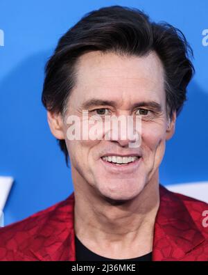 WESTWOOD, LOS ANGELES, KALIFORNIEN, USA - 05. APRIL: Der kanadisch-amerikanische Schauspieler Jim Carrey kommt zur Premiere von „Sonic the Hedgehog 2“ in Los Angeles, die am 5. April 2022 im Regency Village Theatre in Westwood, Los Angeles, Kalifornien, USA, stattfand. (Foto von Xavier Collin/Image Press Agency) Stockfoto