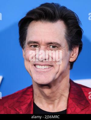 WESTWOOD, LOS ANGELES, KALIFORNIEN, USA - 05. APRIL: Der kanadisch-amerikanische Schauspieler Jim Carrey kommt zur Premiere von „Sonic the Hedgehog 2“ in Los Angeles, die am 5. April 2022 im Regency Village Theatre in Westwood, Los Angeles, Kalifornien, USA, stattfand. (Foto von Xavier Collin/Image Press Agency) Stockfoto