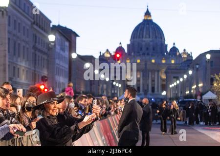 Rom, Italien. 05. April 2022. Fiordaliso nimmt an der Premiere des Films 'Laura Pausini: Piacere di Conoscerti' in Rom Teil (Foto: Matteo Nardone/Pacific Press/Sipa USA) Quelle: SIPA USA/Alamy Live News Stockfoto