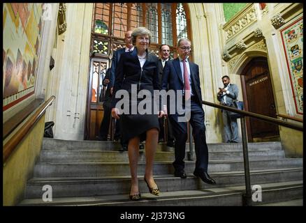 Bild ©lizenziert für Parsons Media. 11/07/2016. London, Großbritannien. Theresa May wird die neue Premierministerin. Theresa May hält eine Rede vor dem Unterhaus, nachdem bekannt gegeben wurde, dass sie am Mittwochnachmittag die britische Premierministerin sein wird, nachdem David Cameron niedergeschlagen war, als das Vereinigte Königreich für den Austritt aus der EU stimmte.Bild von Andrew Parsons / Parsons Media Stockfoto