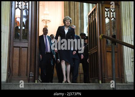 Bild ©lizenziert für Parsons Media. 11/07/2016. London, Großbritannien. Theresa May wird die neue Premierministerin. Theresa May hält eine Rede vor dem Unterhaus, nachdem bekannt gegeben wurde, dass sie am Mittwochnachmittag die britische Premierministerin sein wird, nachdem David Cameron niedergeschlagen war, als das Vereinigte Königreich für den Austritt aus der EU stimmte.Bild von Andrew Parsons / Parsons Media Stockfoto