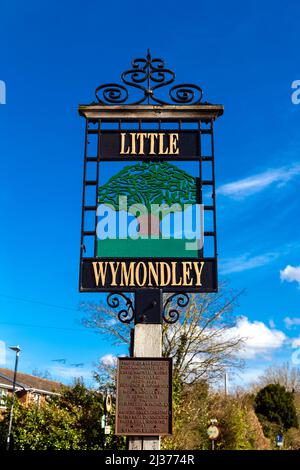 Dorfschild für Little Wymondley in Hertfordshire, Großbritannien Stockfoto