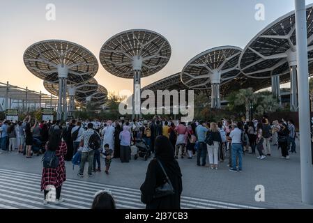 Dubai Vereinigte Arabische Emirate März 22 2022 Dubai International Expo 2020 Besucher am Tag Stockfoto