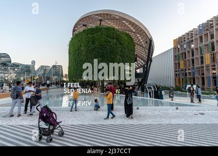 Dubai Vereinigte Arabische Emirate März 22 2022 Dubai International Expo 2020 Besucher am Tag Stockfoto