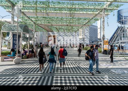 Dubai Vereinigte Arabische Emirate März 22 2022 Dubai International Expo 2020 Besucher am Tag Stockfoto