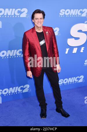 Los Angeles, Ca. 05. April 2022. Jim Carrey nimmt an der Premiere von „Sonic the Hedgehog 2“ in Los Angeles am 05. April 2022 im Regency Village Theatre in Los Angeles, Kalifornien, Teil. Kredit: Jeffrey Mayer/Jtm Fotos/Media Punch/Alamy Live News Stockfoto