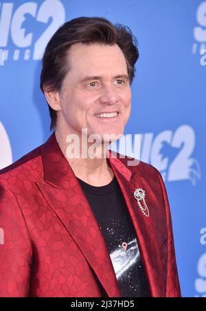 Los Angeles, Ca. 05. April 2022. Jim Carrey nimmt an der Premiere von „Sonic the Hedgehog 2“ in Los Angeles am 05. April 2022 im Regency Village Theatre in Los Angeles, Kalifornien, Teil. Kredit: Jeffrey Mayer/Jtm Fotos/Media Punch/Alamy Live News Stockfoto