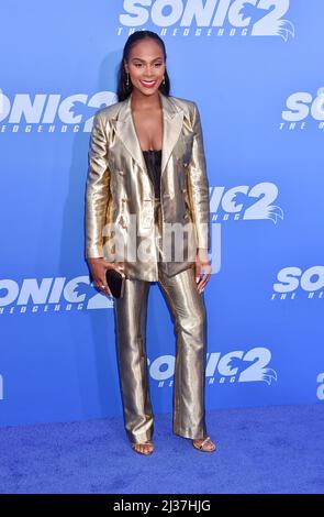 Los Angeles, Ca. 05. April 2022. Tika Sumpter nimmt an der Premiere von „Sonic the Hedgehog 2“ in Los Angeles am 05. April 2022 im Regency Village Theatre in Los Angeles, Kalifornien, Teil. Kredit: Jeffrey Mayer/Jtm Fotos/Media Punch/Alamy Live News Stockfoto