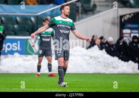 Warschau, Polen. 02. April 2022. Mario Maloca von Lechia im Einsatz beim Spiel der polnischen PKO Ekstraklasa League zwischen Legia Warszawa und Lechia Danzig im Marschall Jozef Pilsudski Legia Warsaw Municipal Stadium. Endergebnis; Legia Warszawa 2:1 Lechia Danzig. Kredit: SOPA Images Limited/Alamy Live Nachrichten Stockfoto