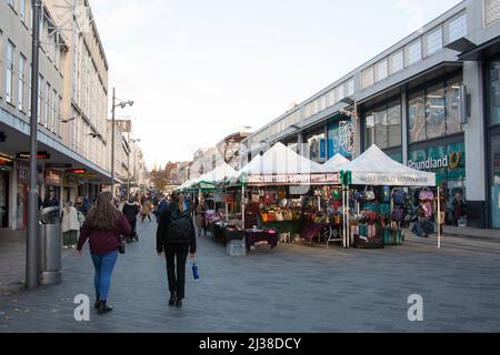 Shopper on the Moor in Sheffield in Großbritannien Stockfoto