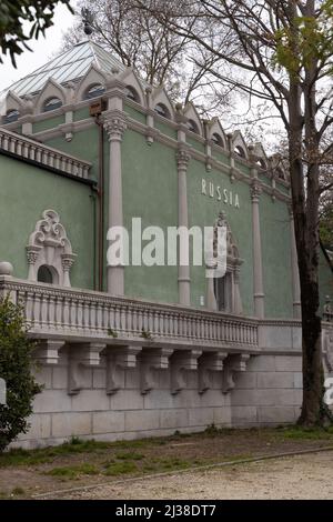 Russischer Pavillon für die Biennale Venedig (Blick aus dem öffentlichen Park). Teilnahme an der Biennale Venezia 59. 2022 Traummilch ausgesetzt Stockfoto