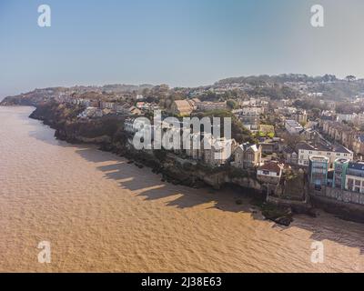 Luftaufnahme der viktorianischen Gebäude am Hafen von Clevedon, Clevedon, North Somerset Stockfoto