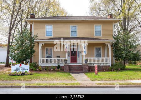 FORT MILL, S.C., 2. APRIL 22: Das Fort Mill History Museum auf der Clebourne St. in der Innenstadt. Stockfoto