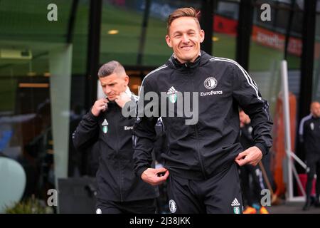 Rotterdam - Bryan Linssen von Feyenoord, Jens Toornstra von Feyenoord während des Trainings um 1908 Uhr am 6. April 2022 in Rotterdam, Niederlande. (Box zu Box Pictures/Tom Bode) Stockfoto