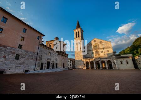 Cattedrale di Santa Maria Assunta (Kathedrale Mariä Himmelfahrt) in Spoleto, Umbrien, Italien Stockfoto