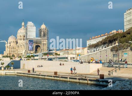 MARSEILLE, FRANKREICH - Okt 31, 2016: Die majestätische Fassade der prächtigen Kathedrale Santa Maria Maggiore Stockfoto