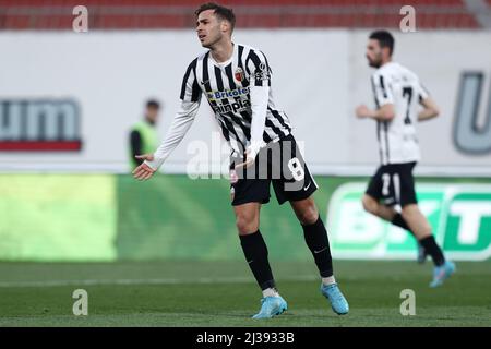 Federico Ricci (Ascoli Calcio 1898) reagiert während des Spiels AC Monza gegen Ascoli Calcio in der italienischen Fußballserie B in Monza (MB), Italien, 06 2022. April Stockfoto