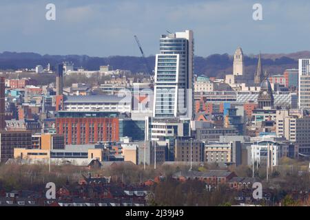 Blick auf das Stadtzentrum von Leeds. Bridgewater Place ist das 2. höchste Gebäude seit dem Bau des Altus House. Stockfoto