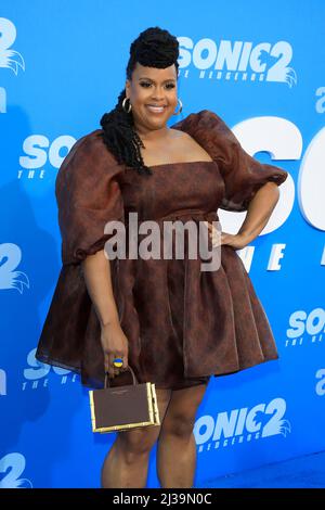 LOS ANGELES - APR 5: Natasha Rothwell beim Sonic The Hedgehog 2 LA Premiere im Village Theatre am 5. April 2022 in Westwood, CA Stockfoto