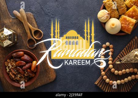 Grußkarte für Ramadan mit arabischen Süßigkeiten Stockfoto