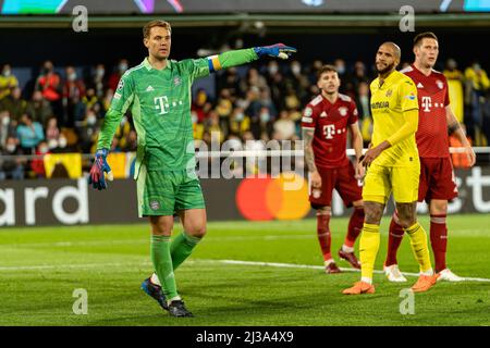 Castellon, Spanien. 06. April 2022. Manuel Peter Neuer (L) von Bayern Munchen in Aktion gesehen während der UEFA Champions League Viertelfinale ersten Etappe, Fußballspiel zwischen Villarreal CF und Bayern Munchen im Estadio de la Ceramica.(Endstand; Villarreal CF 1:0 Bayern Munchen) Credit: SOPA Images Limited/Alamy Live News Stockfoto