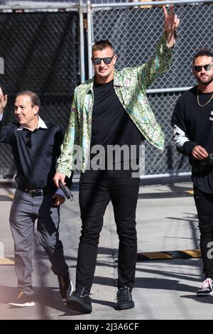 HOLLYWOOD, LOS ANGELES, KALIFORNIEN, USA - 06. APRIL: Fußball-Ende Rob Gronkowski sah bei ABC's 'Jimmy Kimmel Live!' ankommen Am 6. April 2022 in Hollywood, Los Angeles, Kalifornien, USA. (Foto von Xavier Collin/Image Press Agency) Stockfoto