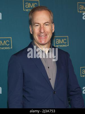 New York, NY, USA. 6. April 2022. Bob Odenkirk bei der Ankunft für AMC Networks' 2022 Upfront, Peak at Hudson Yards, New York, NY 6. April 2022. Kredit: CJ Rivera/Everett Collection/Alamy Live Nachrichten Stockfoto