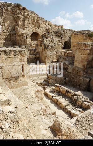 Ruinen von antiken Gebäuden im Nationalpark von Beit Guvrin - Maresha Stockfoto