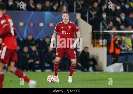 Vila-Real, Spanien. 6. April 2022. Niklas Sule (Bayern) Fußball/Fußball : UEFA Champions League Viertelfinale 1.-Bein-Spiel zwischen Villarreal CF 1-0 FC Bayern München im Estadio de la Ceramica in Vila-Real, Spanien . Quelle: Mutsu Kawamori/AFLO/Alamy Live News Stockfoto