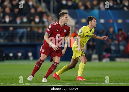 Vila-Real, Spanien. 6. April 2022. Niklas Sule (Bayern) Fußball/Fußball : UEFA Champions League Viertelfinale 1.-Bein-Spiel zwischen Villarreal CF 1-0 FC Bayern München im Estadio de la Ceramica in Vila-Real, Spanien . Quelle: Mutsu Kawamori/AFLO/Alamy Live News Stockfoto