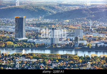 UN Campus Bonn mit dem ehemaligen Repräsentantenhaus langer Eugen, Schuermannbau, heute Verwaltungs- und Rundfunkgebäude der Deutschen Welle Stockfoto