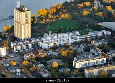 UN Campus Bonn mit dem ehemaligen Repräsentantenhaus langer Eugen, Schuermannbau, heute Verwaltungs- und Rundfunkgebäude der Deutschen Welle Stockfoto