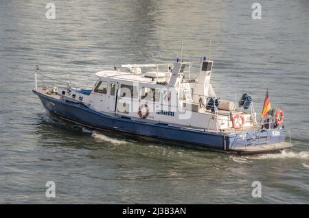 Köln-Polizeiboot Stockfoto